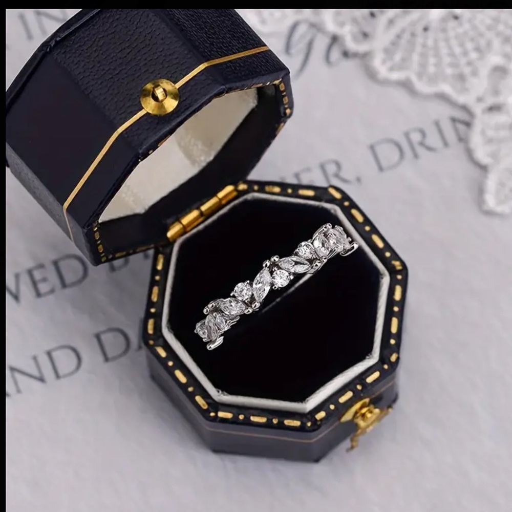 💎Solid Sterling Silver Lux Petite Floral CZ Diamond Band